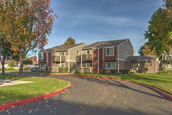 Building - View from Parking Lot | Vine by Vintage apts in Lompoc, CA 93436